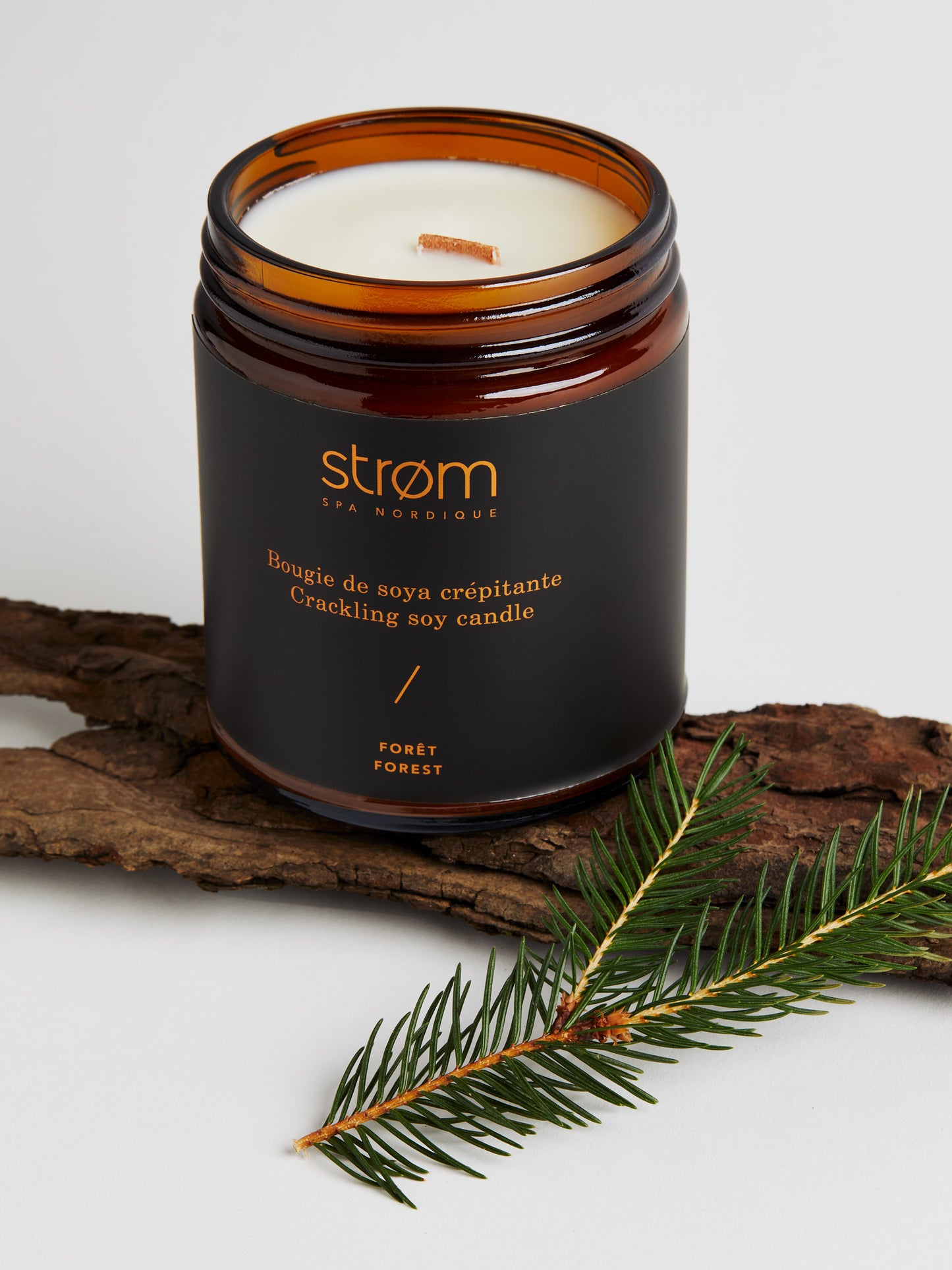 Crackling soy candle