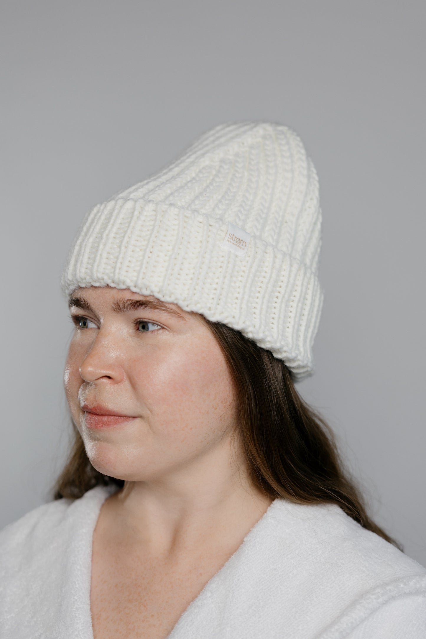 Cable-knit tuque