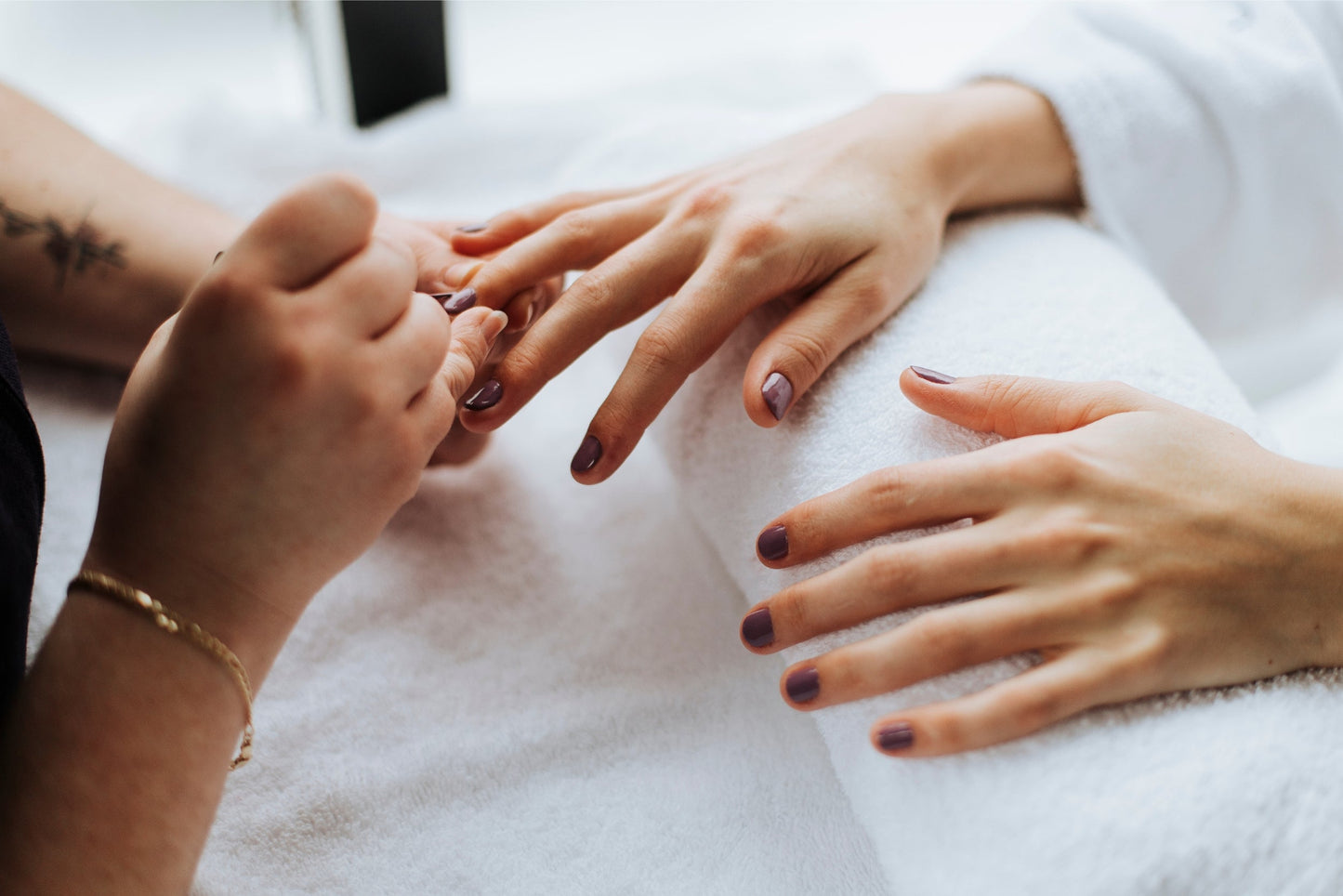 Beauté des ongles longue durée (manucure)