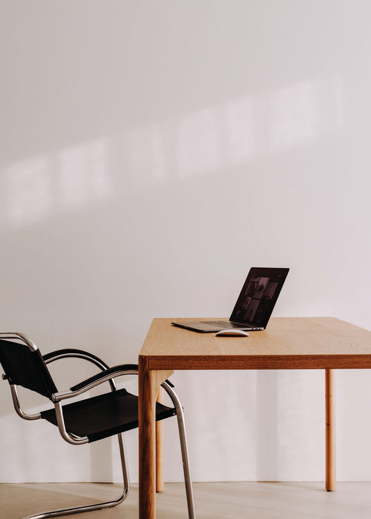 Aménager des bureaux à l’ère du travail hybride : Un défi contemporain