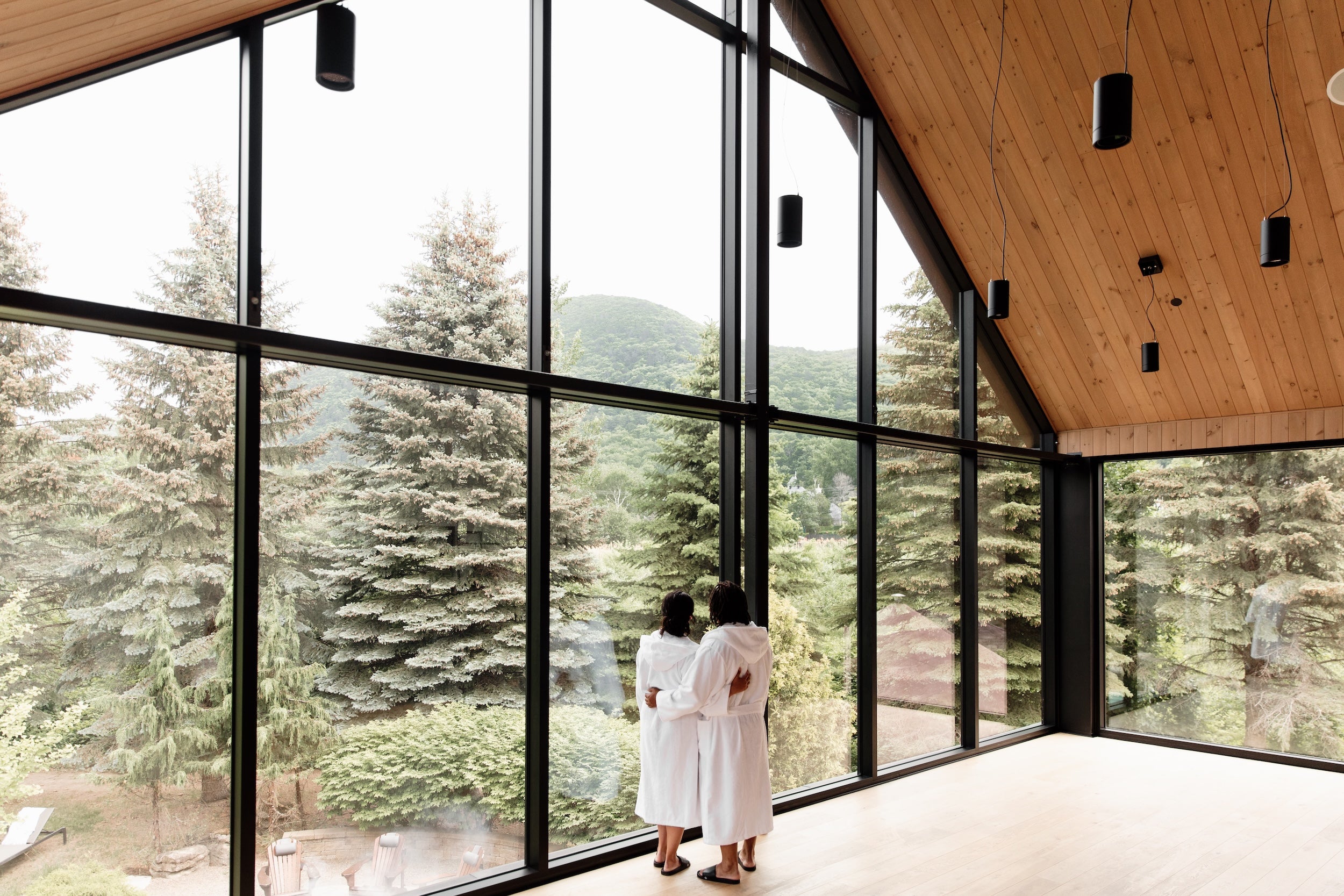 Panoramic relaxation room