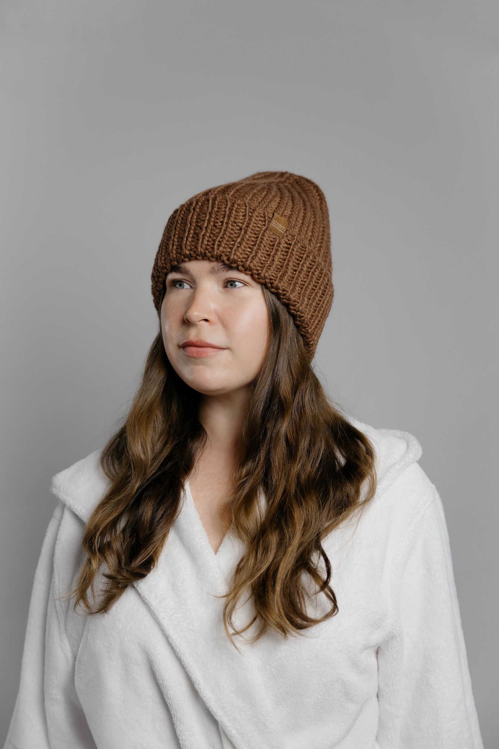 Cable-knit tuque